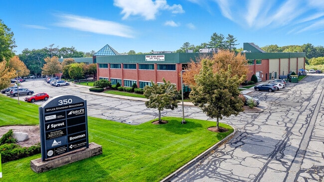 Plus de détails pour 350 Myles Standish Blvd, Taunton, MA - Bureau à louer