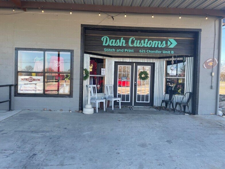 621 Chandler St, Blanco, TX à louer - Photo du bâtiment - Image 2 de 5