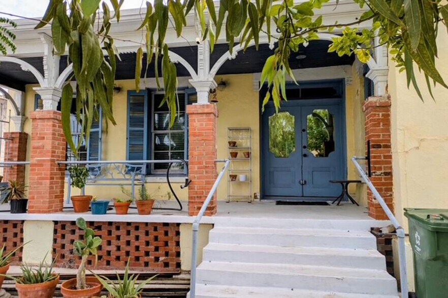 828 E 15th St, Brownsville, TX à vendre - Photo du bâtiment - Image 3 de 60