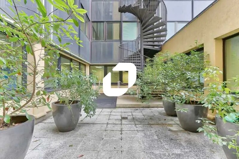 Bureau dans Évry-Courcouronnes à louer - Photo du bâtiment - Image 2 de 11