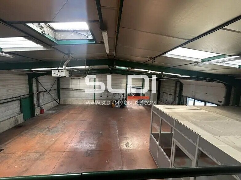 244 Rue De Chavanne, Arnas à louer - Photo intérieure - Image 3 de 11