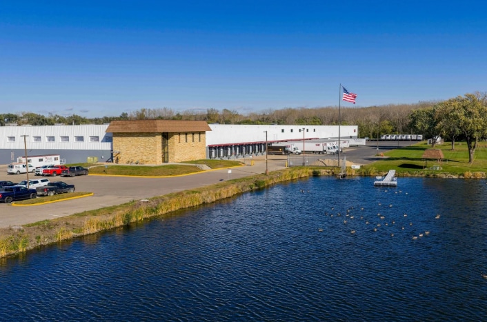 2415 3rd Ave, Mankato, MN for lease Primary Photo- Image 1 of 26