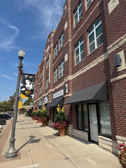 1114 Commercial St, Emporia, KS à louer - Photo du bâtiment - Image 3 de 17