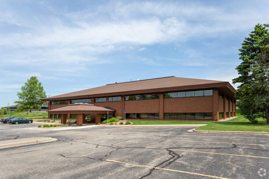 2959 Lucerne Dr SE, Grand Rapids, MI for sale - Primary Photo - Image 1 of 5