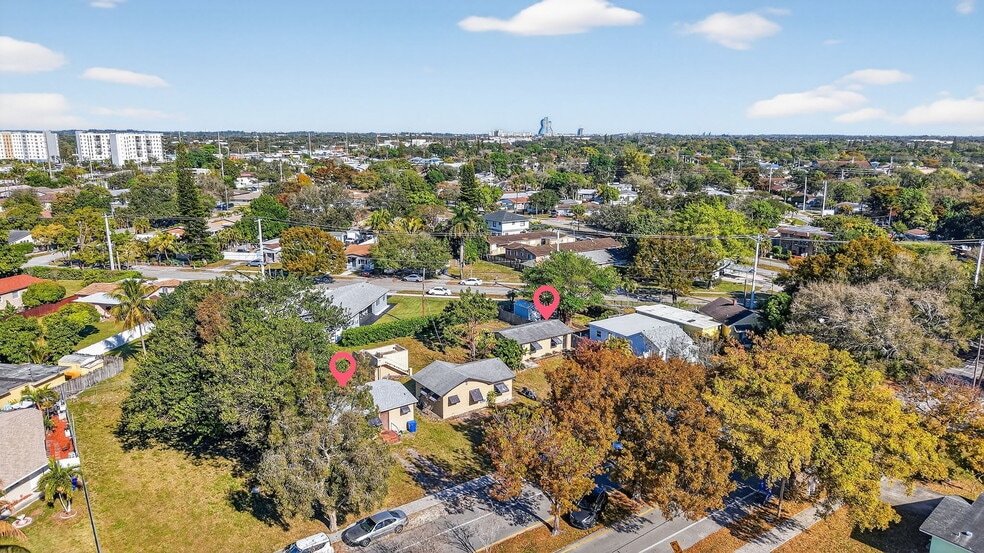 Prime Redevelopment Opportunity portfolio of 2 properties for sale on LoopNet.ca - Building Photo - Image 3 of 12