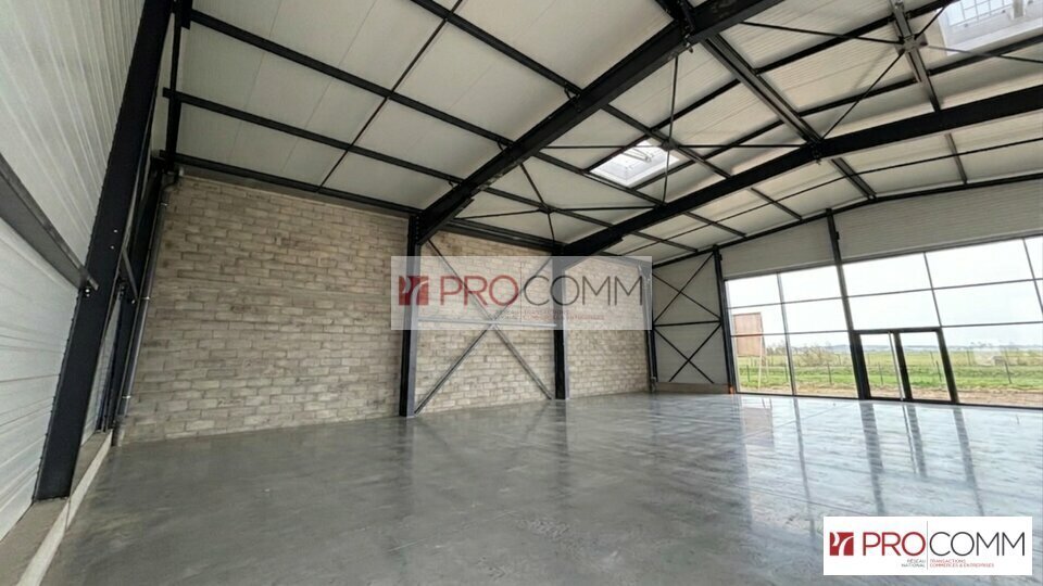 Retail in Mainvilliers for lease - Building Photo - Image 2 of 5