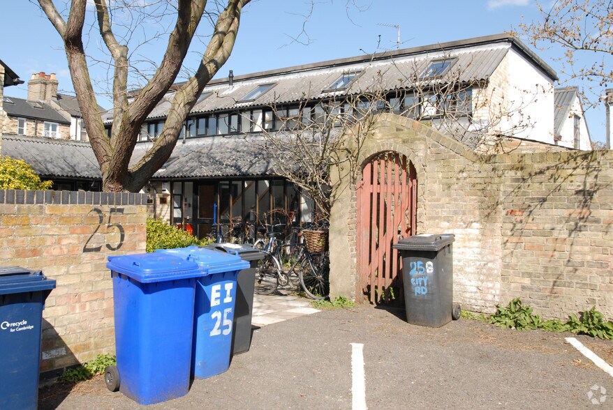 25 City Rd, Cambridge à louer - Photo du bâtiment - Image 2 de 4