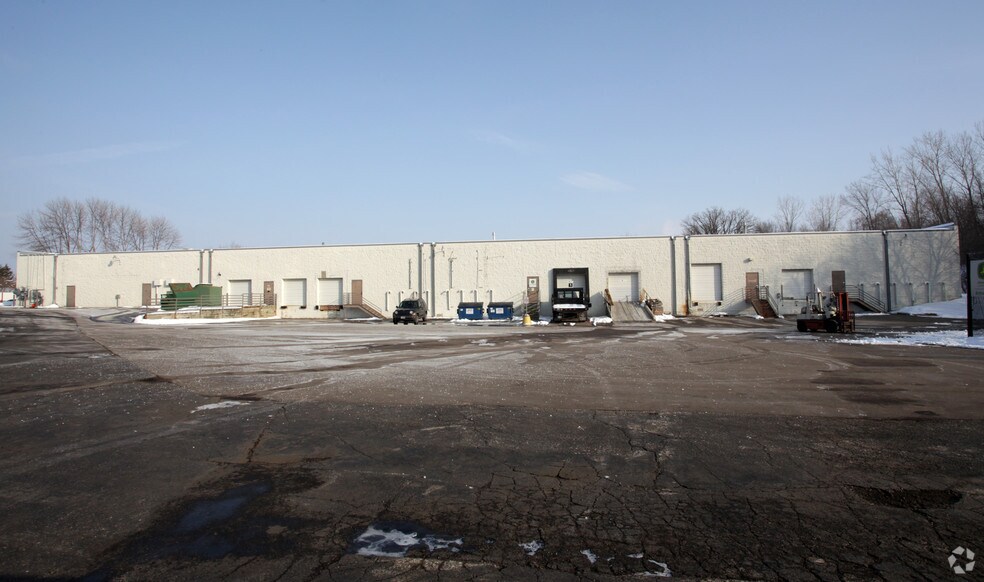 11351 Rupp Dr, Burnsville, MN for lease - Building Photo - Image 2 of 19