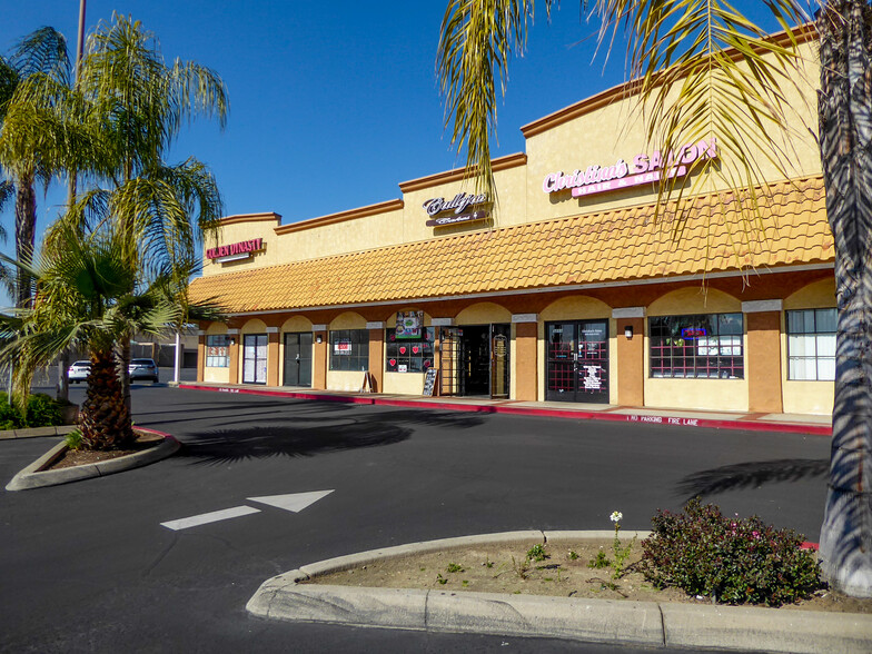 3109-3285 E Shields Ave, Fresno, CA for lease - Building Photo - Image 1 of 7