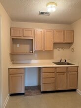 8089 Walnut Run Rd, Cordova, TN for lease Interior Photo- Image 2 of 8