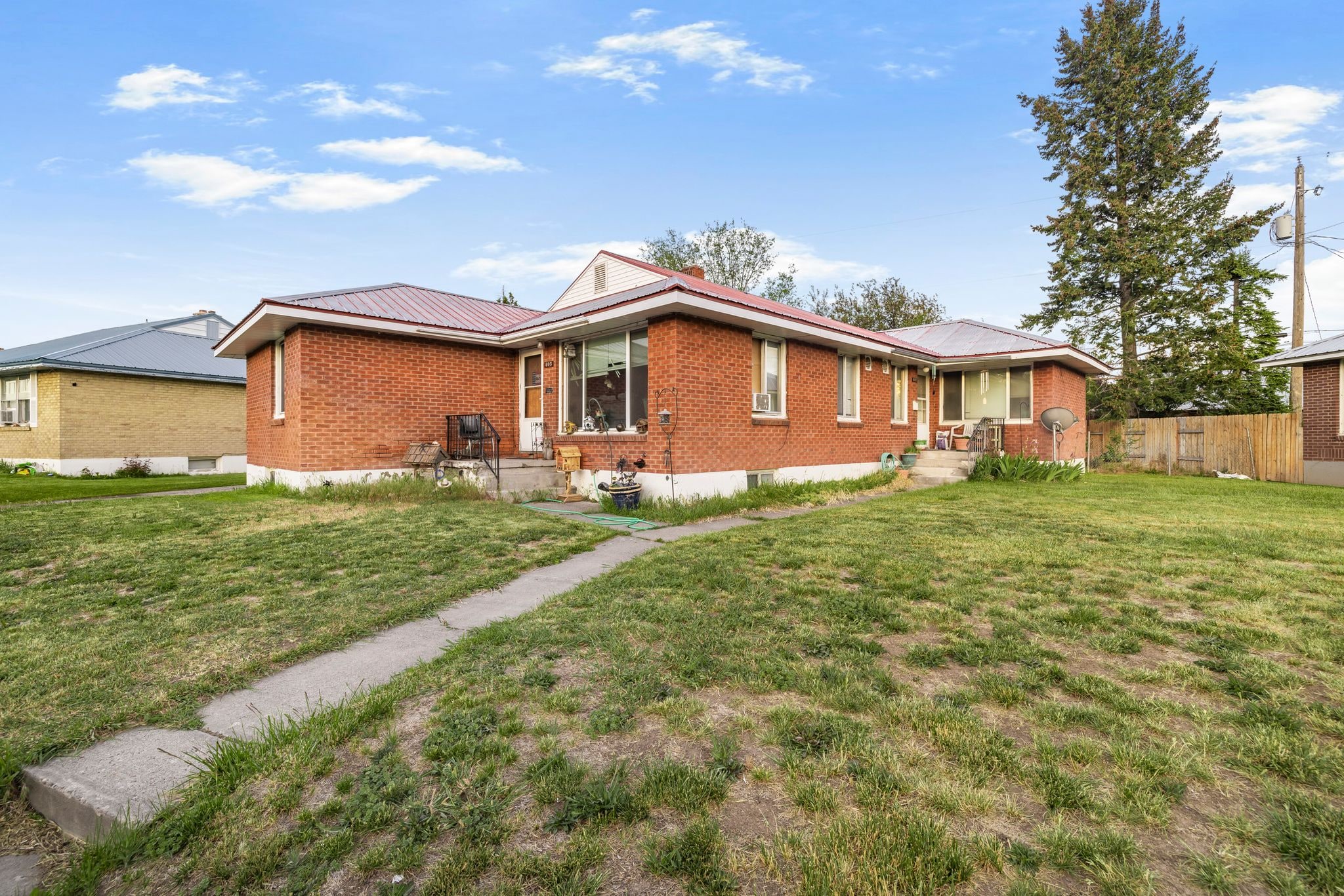 605-607 Holbrook Dr, Idaho Falls, ID for sale Primary Photo- Image 1 of 3