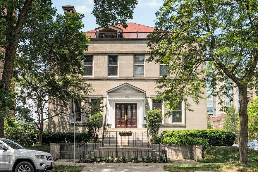 1749 N Prospect Ave, Milwaukee, WI à vendre - Photo du bâtiment - Image 1 de 14