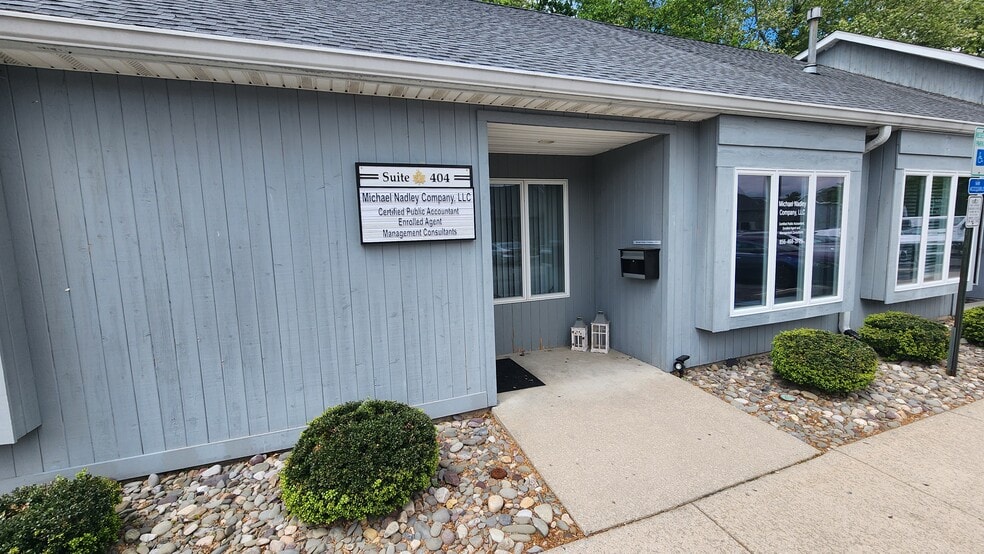 901 Route 168, Turnersville, NJ for lease - Building Photo - Image 2 of 11