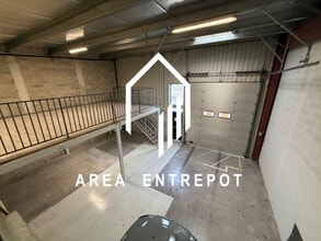 Flex in Marseille for sale Interior Photo- Image 1 of 12