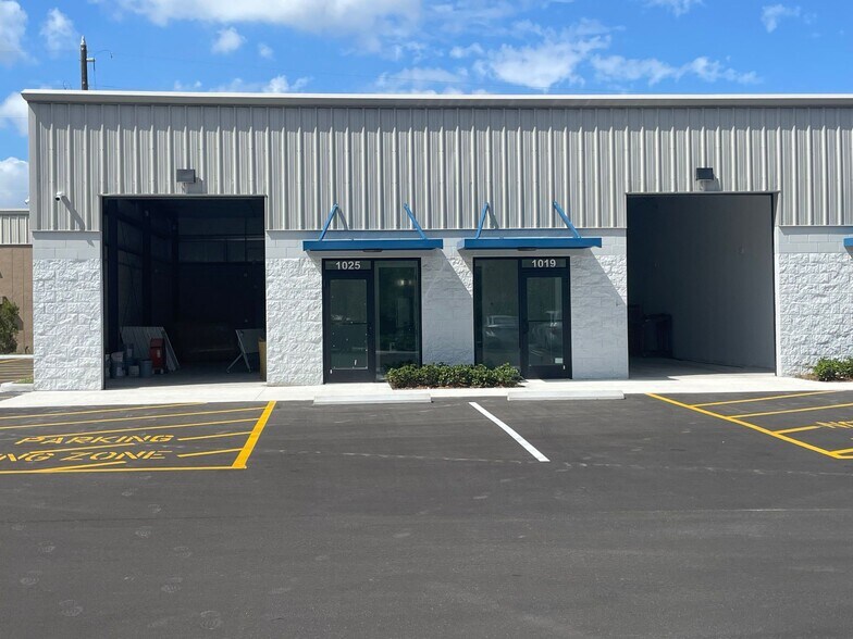 1725 Kennedy Pt, Oviedo, FL à louer - Photo du bâtiment - Image 3 de 24