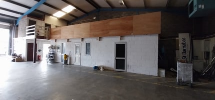 Cardinal Clos, Lincoln for lease Interior Photo- Image 2 of 3