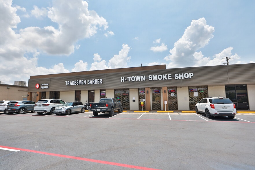 722-728 W 19th St, Houston, TX for lease - Building Photo - Image 1 of 29