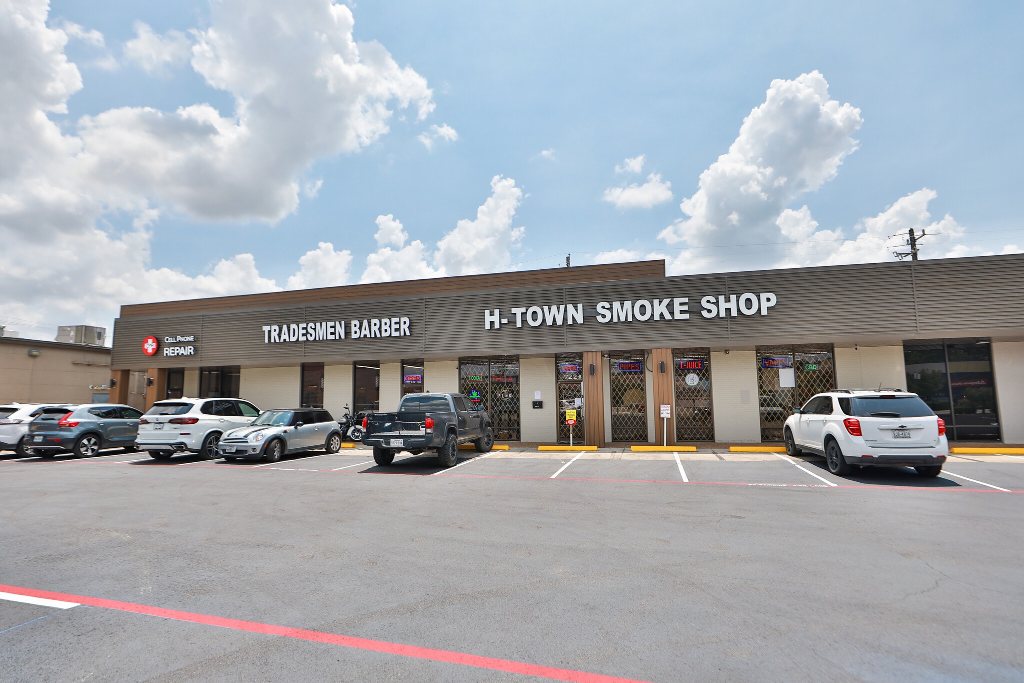 722-728 W 19th St, Houston, TX for lease Building Photo- Image 1 of 30