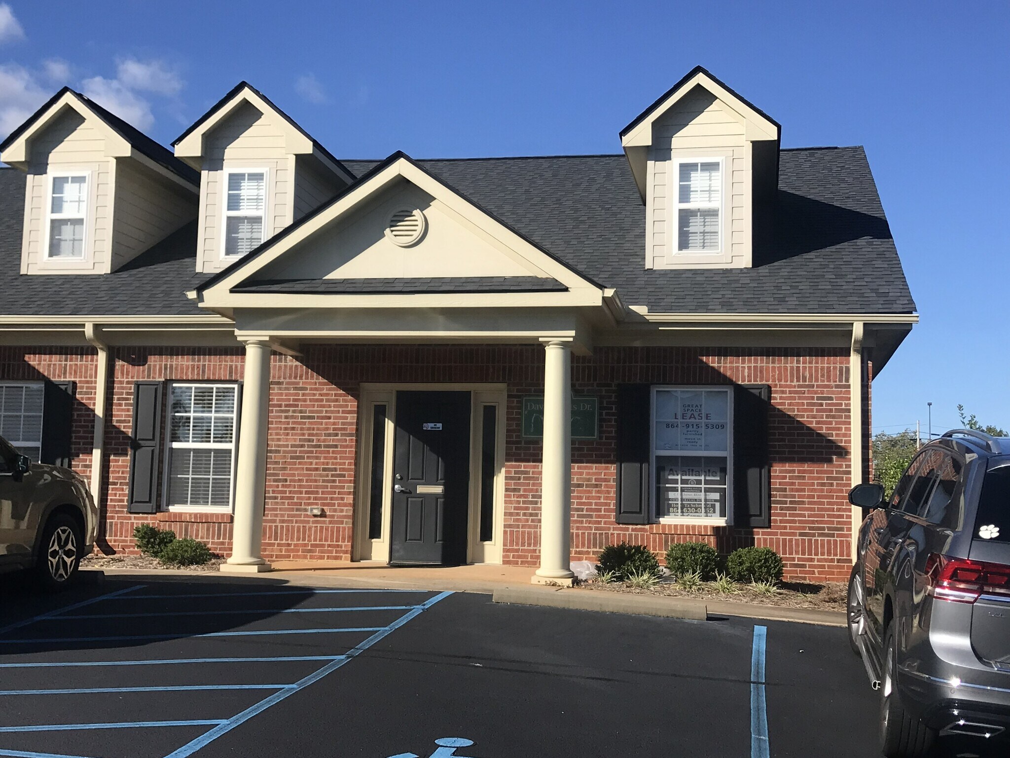5-7 Davis Keats Dr, Greenville, SC à vendre Photo du bâtiment- Image 1 de 13