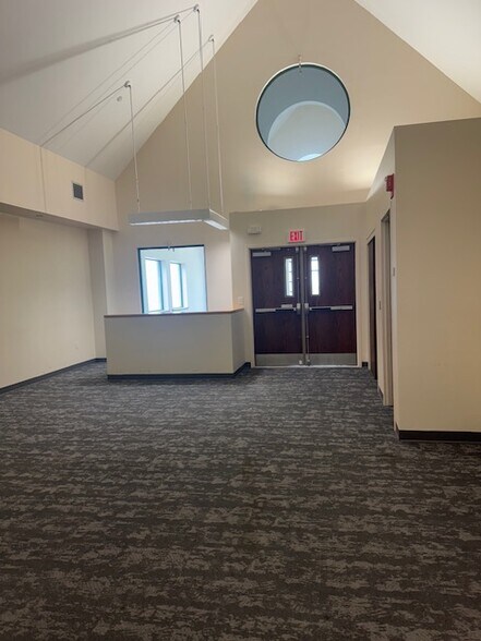 312 Hurricane Ln, Williston, VT à louer - Photo du bâtiment - Image 3 de 13