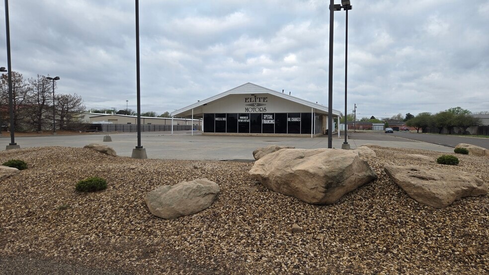 2250 N Kansas Ave, Liberal, KS à vendre - Photo du bâtiment - Image 2 de 7