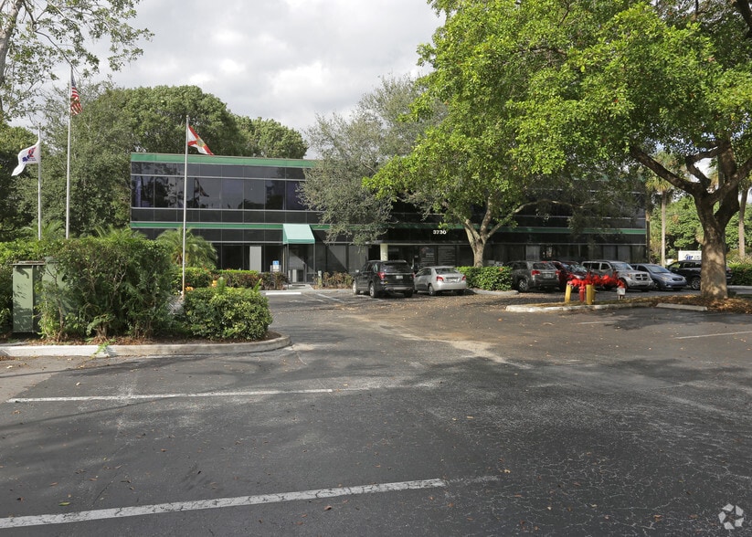 3730 Coconut Creek Pky, Coconut Creek, FL for lease - Primary Photo - Image 1 of 14