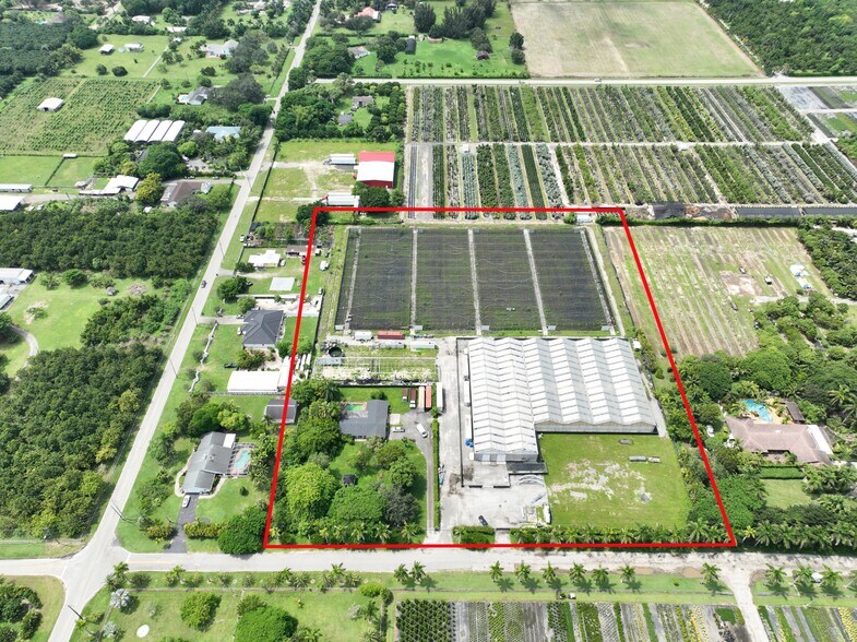 23100 SW 192nd Ave, Miami, FL à vendre - Photo du bâtiment - Image 2 de 39