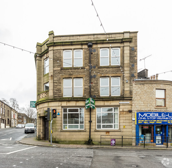 34-36 Deardengate, Haslingden for lease - Building Photo - Image 3 of 3