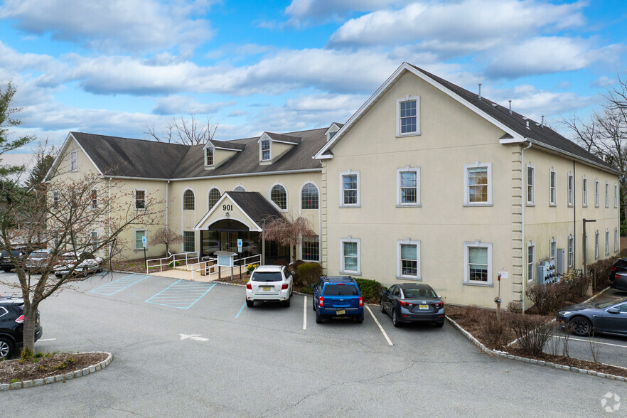 901 State Rt 23 S, Pompton Plains, NJ for lease - Primary Photo - Image 1 of 5