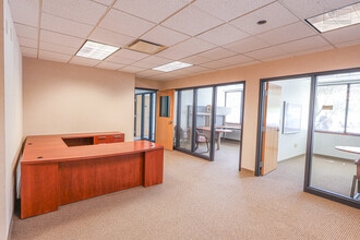 400 Technology Dr, Canonsburg, PA for lease Interior Photo- Image 1 of 2