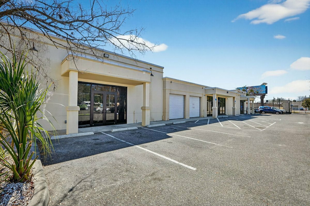 600 Mason Ave, Daytona Beach, FL for lease Primary Photo- Image 1 of 8