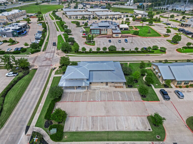 4528 Mills Park Cir, College Station, TX à vendre - Photo du bâtiment - Image 3 de 21