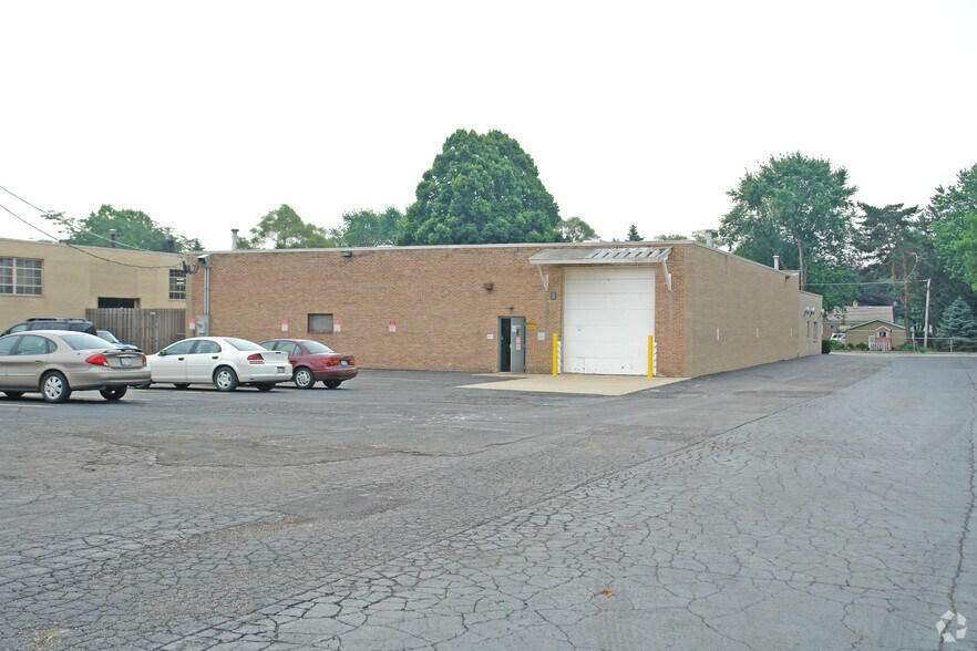 5520 McDermott Dr, Berkeley, IL à vendre - Photo du bâtiment - Image 3 de 19