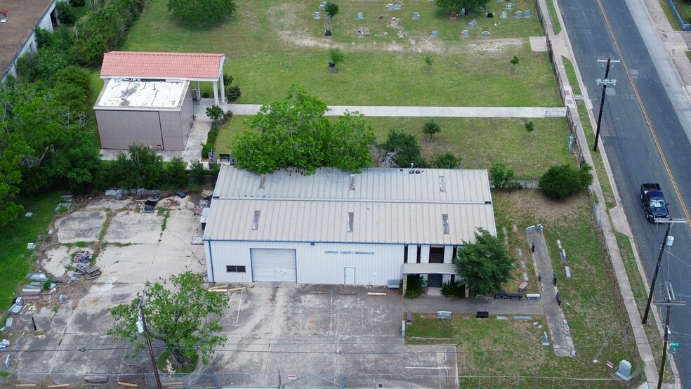 300 Palm Dr, Corpus Christi, TX for sale - Building Photo - Image 3 of 22