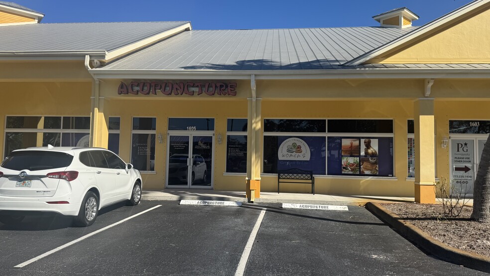 1601 NW Federal Hwy, Stuart, FL for lease - Building Photo - Image 2 of 5