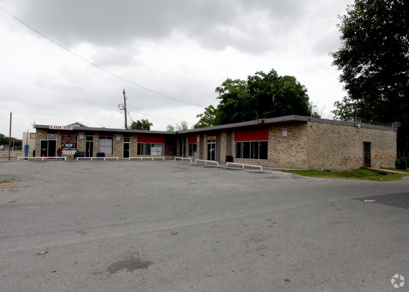 9123 Scott St, Houston, TX for sale - Building Photo - Image 3 of 6