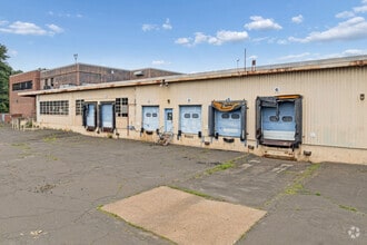92 Deerfield Rd, Windsor, CT for lease Building Photo- Image 2 of 17