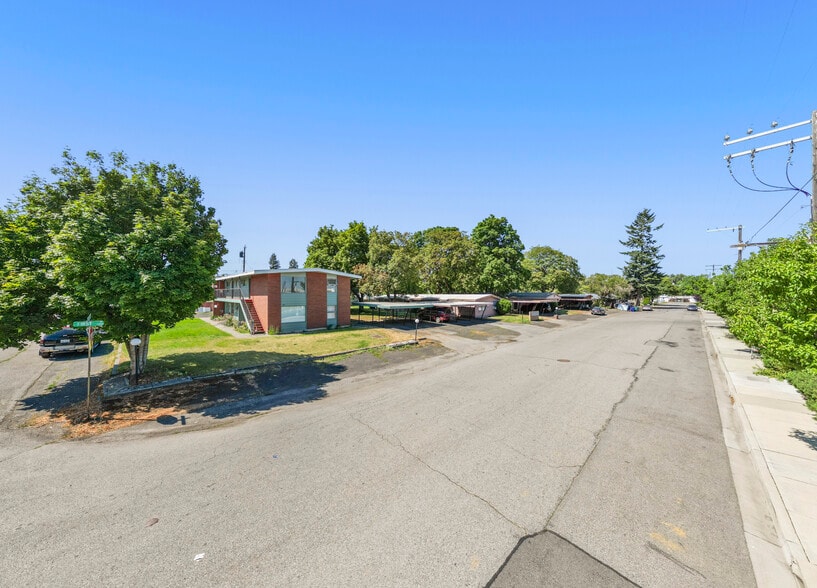 5004-5010 E 1st Ave, Spokane Valley, WA for sale - Building Photo - Image 3 of 34