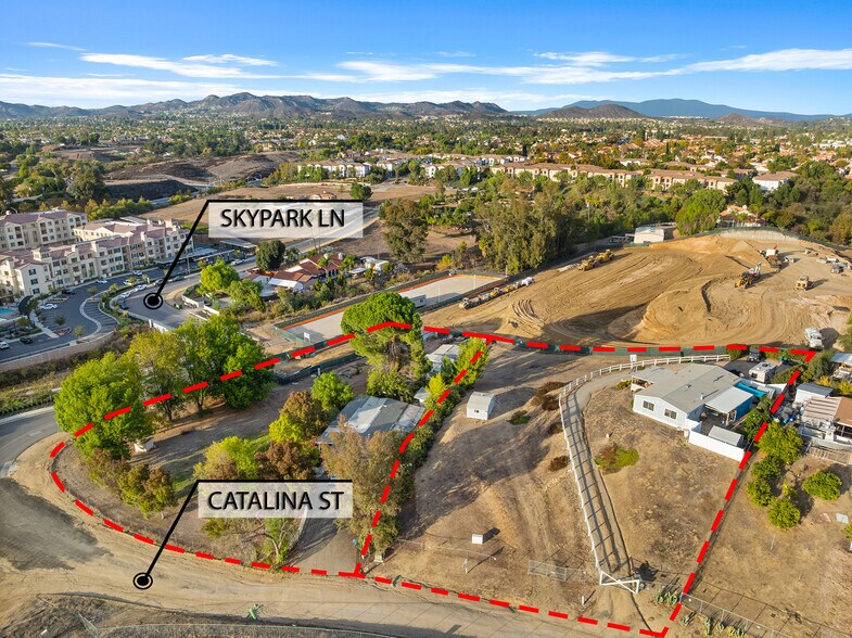 25180 Catalina St & 25210 Catalina St portefeuille de 2 propriétés à vendre sur LoopNet.ca - Aérien - Image 3 de 19