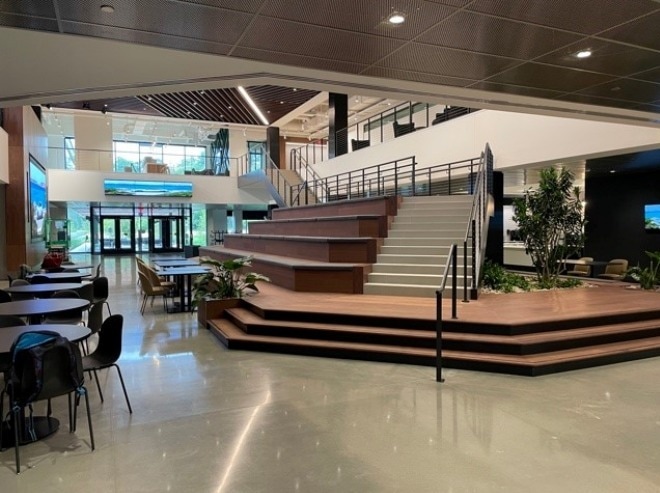 35555 W 12 Mile Rd, Farmington Hills, MI for lease - Lobby - Image 3 of 14