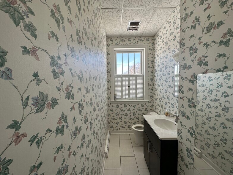8275 N 32nd St, Richland, MI for lease - Interior Photo - Image 3 of 12