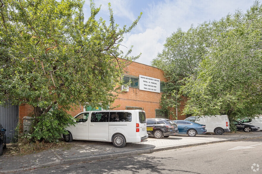 Industrial in Coslada, Madrid for sale - Primary Photo - Image 1 of 5