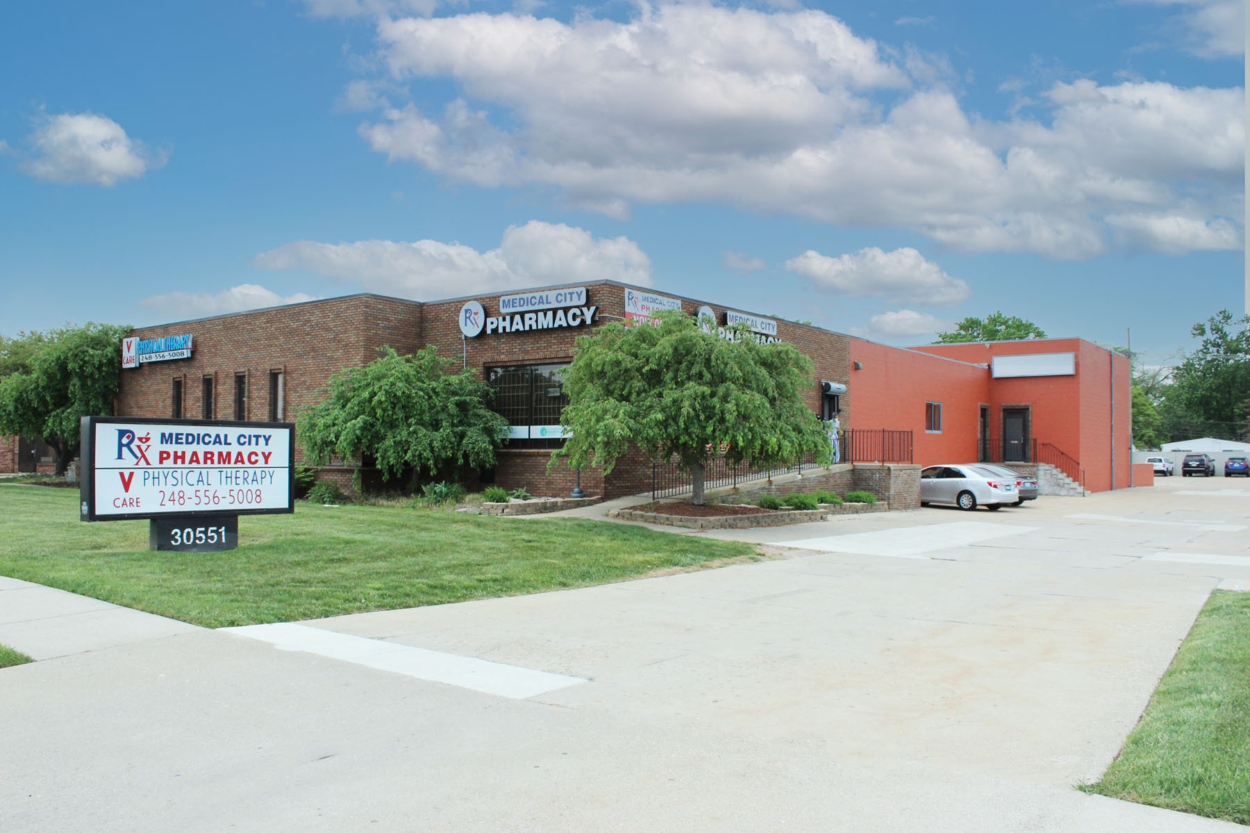 30549-30551 Stephenson Hwy, Madison Heights, MI for lease Building Photo- Image 1 of 2