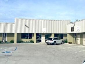 1773-1793 Whittier Ave, Costa Mesa, CA à louer Photo du bâtiment- Image 1 de 2