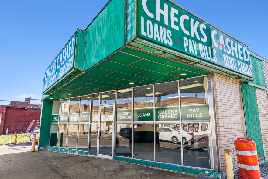 Ace Cash Express Portfolio portfolio of 3 properties for sale on LoopNet.ca - Building Photo - Image 2 of 6