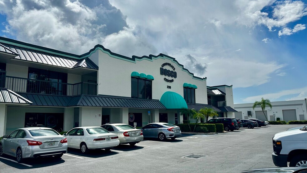 3200 S Congress Ave, Boynton Beach, FL à louer - Photo du bâtiment - Image 3 de 23