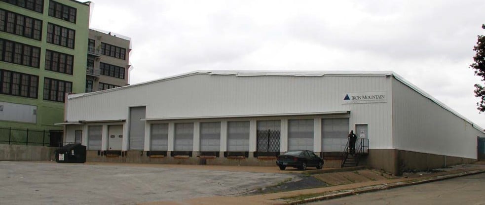 2600 Samuel T Shepard Dr, Saint Louis, MO à vendre - Photo du bâtiment - Image 2 de 7