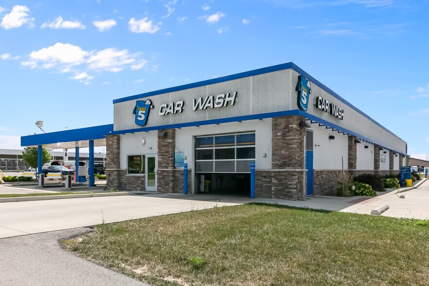 3500 N Nebo Rd, Muncie, IN à vendre - Photo du bâtiment - Image 3 de 5