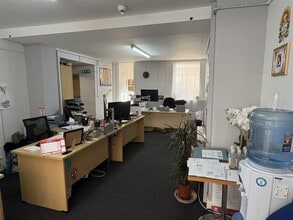 14 Long St, Dursley for lease Interior Photo- Image 1 of 7