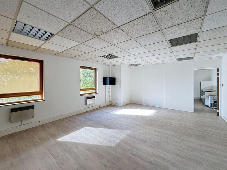 66 Cours Charlemagne, Lyon for lease - Interior Photo - Image 1 of 7